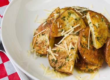 Air Fryer Garlic Parmesan Potatoes