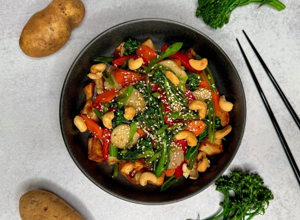veg stir fry roasted potato bowl